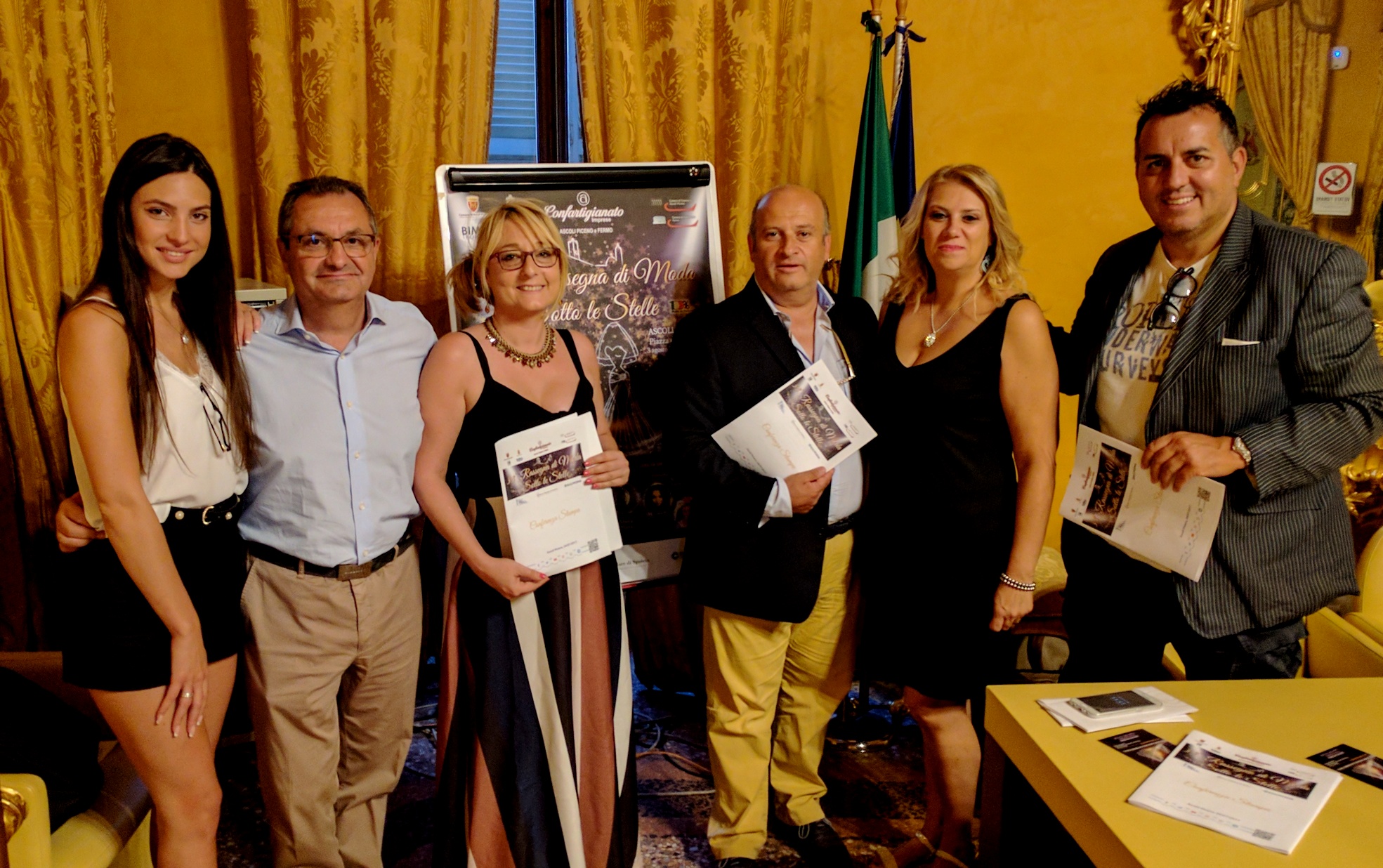 La "Sfilata di Moda sotto le Stelle" vicina a chi è stato colpito dal ...