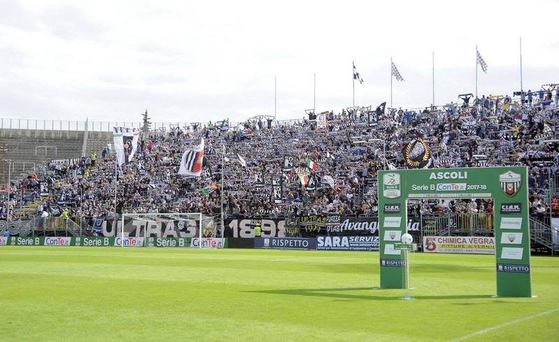 ascoli picchio curva sud tifosi