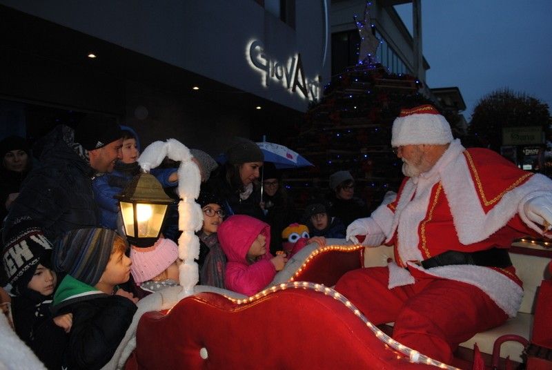 babbo natale monteprandone centobuchi