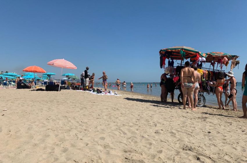 Abusivi spiaggia libera