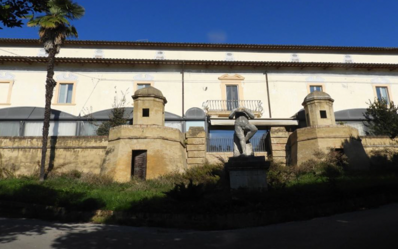 Villa Sgariglia a Campolungo, pubblicato l’avviso d’asta pubblica per la locazione del complesso immobiliare e dei terreni attigui