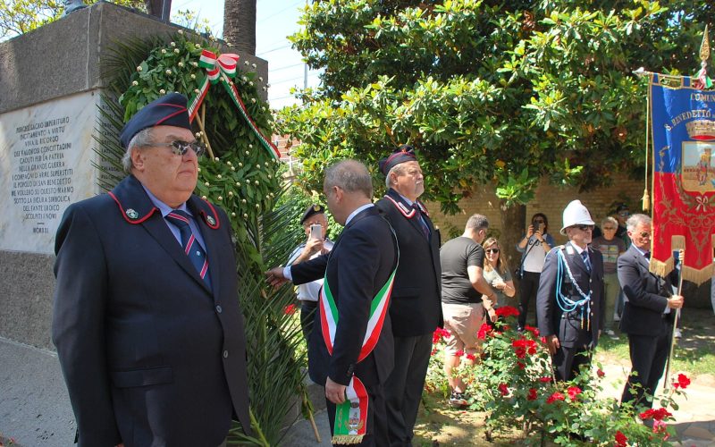 Festa della Repubblica, il corteo sfila in città