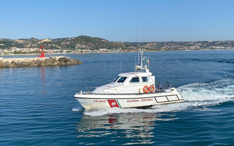 Operazione “Mare e Laghi Sicuri 2025”: La Guardia Costiera scende in campo per l’estate