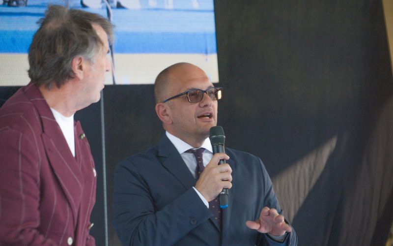 Alcuni sindaci si schierano con Castelli: “La ricostruzione ha cambiato passo”