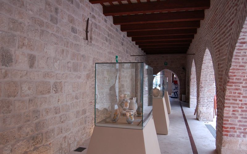 Proclamazione vincitori settima edizione del Concorso Biennale di Ceramica. Museo dell’Arte Ceramica, Piazza S. Tommaso, Ascoli Piceno.