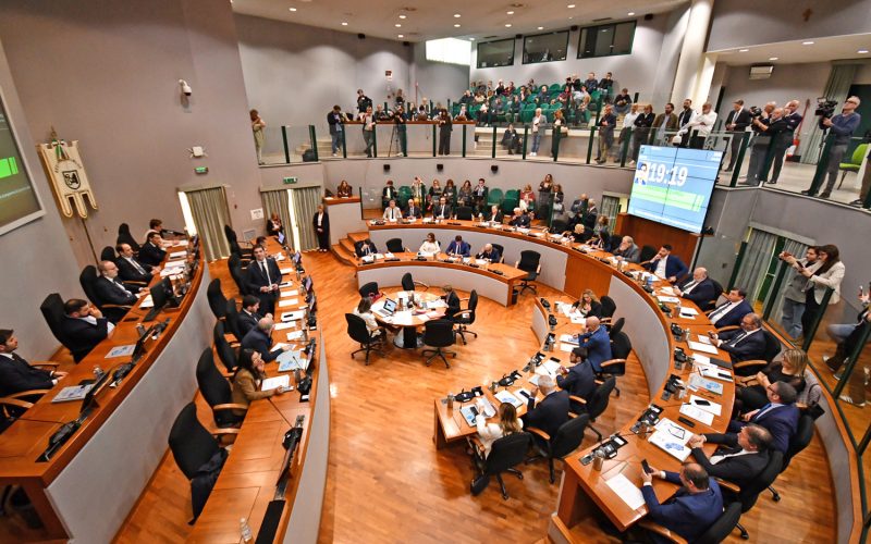 Il Consiglio regionale approva la legge food e decoro