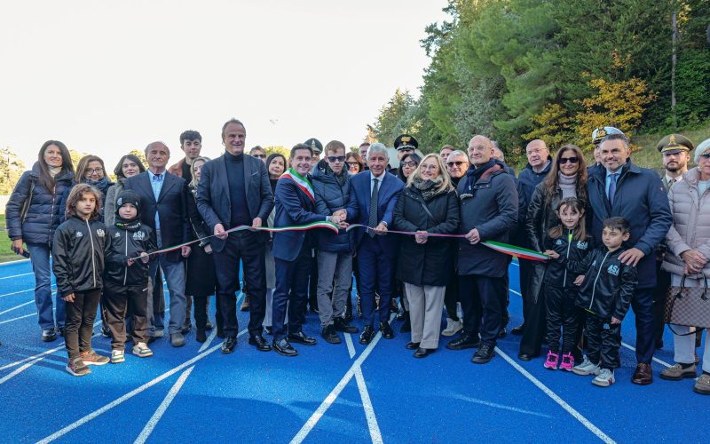 Inaugurata la nuova pista di atletica leggera alla presenza del Ministro dello Sport Andrea Abodi