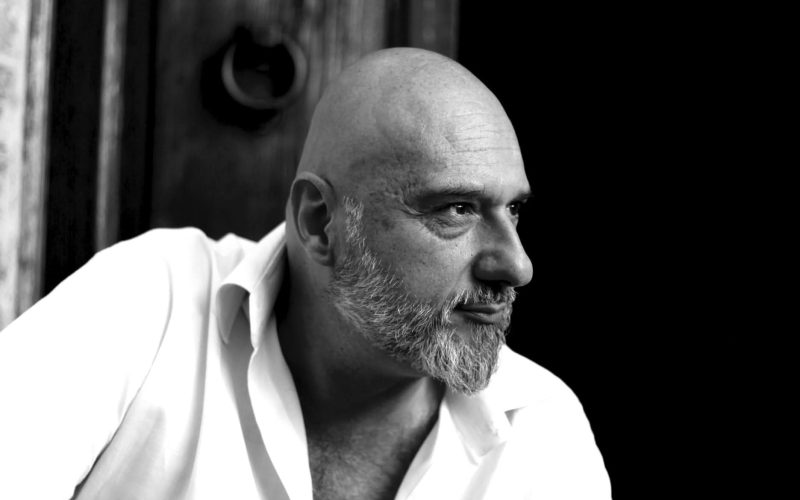 Domenica 1 Marzo torna in scena Francesco Eleuteri con il suo spettacolo “OSTAGGI”