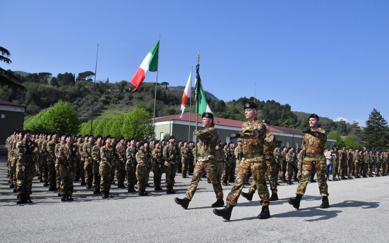 Giura il 3° blocco 2025 del 235° RAV . I Volontari in Ferma Iniziale del 235° RAV di Ascoli Piceno giurano fedeltà alla Repubblica Italiana