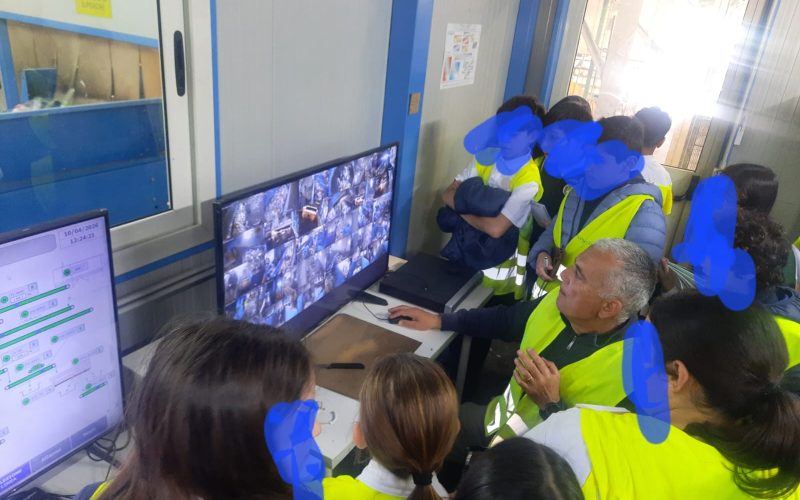 Da rifiuto a risorsa: nell’impianto di Picenambiente gli studenti di San Benedetto seguono il processo di selezione dei rifiuti