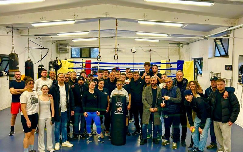 Ascoli Boxe potrà contare su un nuovo sacco da pugilato, donato dall’associazione Chimera e dagli amici di Cheri