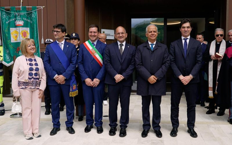 Arquata, inaugurato il nuovo Municipio e sala del Consiglio dedicata ad Aleandro Petrucci