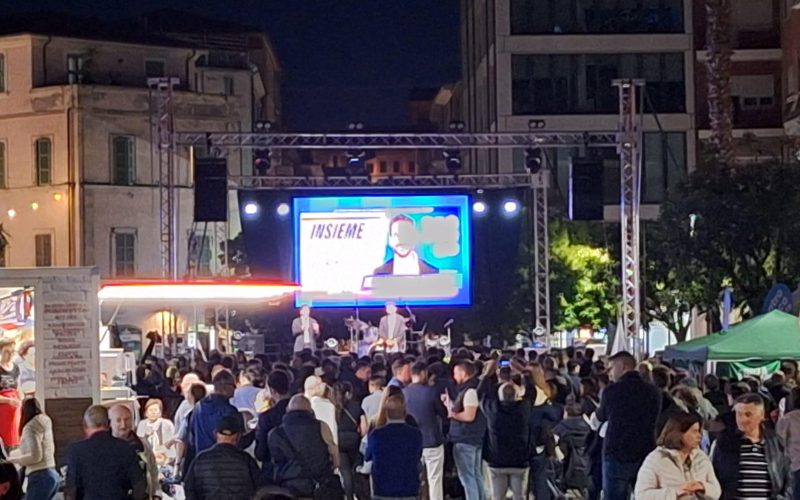 San Benedetto al voto, l’ultima notte di campagna elettorale: le piazze hanno già parlato. Il racconto dalle tre piazze che hanno ospitato l’appello finale