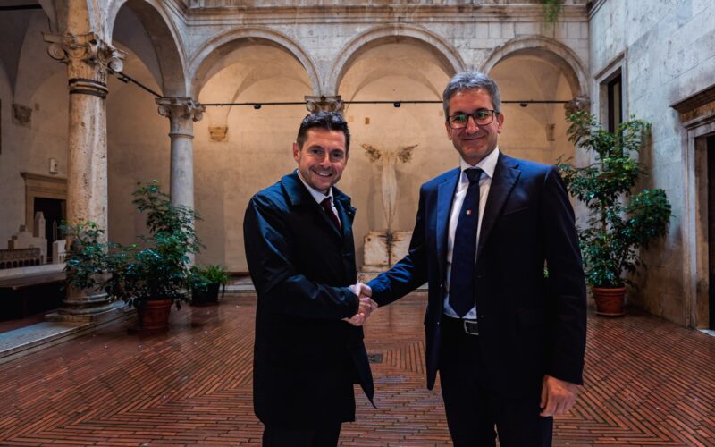 Tavolo con Anas e RFI sulle criticità sulla ferrovia Ascoli–Porto d’Ascoli e sulla Ascoli-Mare Fioravanti: “Ringrazio l’assessore regionale Baldelli per aver favorito questo tavolo di confronto: Anas e RFI si sono mostrati disponibili a migliorare il dialogo con Sindaci e rappresentanti del territorio”