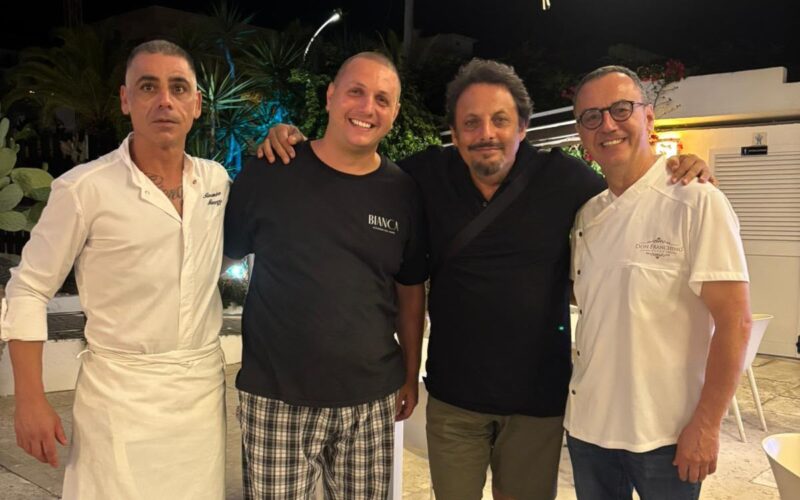 San Benedetto, dopo gli applausi dell’Arena Mandela Enrico Brignano sceglie Bianca Pizzeria sul Mare