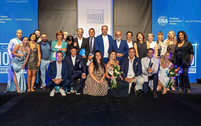 Fashion Mood, l&rsquo;alta moda CNA splende in passerella