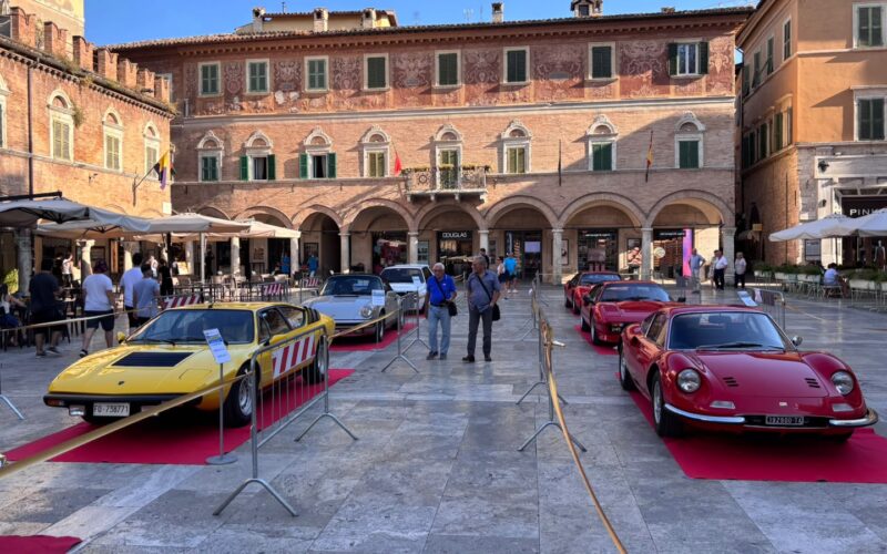 Successo per il primo concorso d’eleganza “Città di Ascoli Piceno”