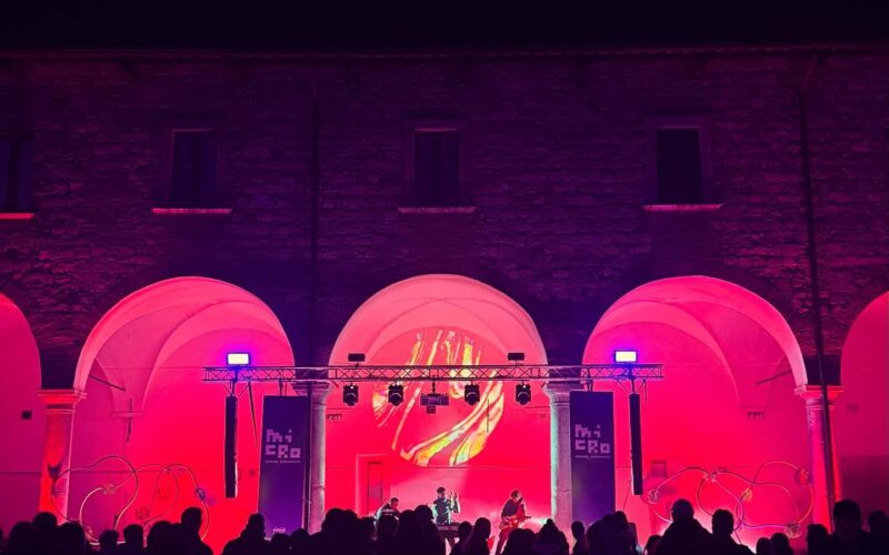 Micro torna ad Ascoli, due giorni di musica, parole e ricerca al chiostro di Sant’Agostino