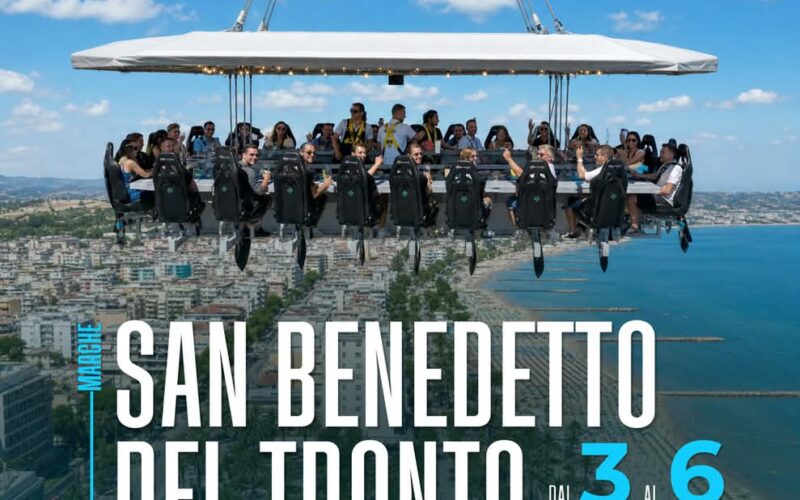 San Benedetto, torna Dinner in the Sky: dal 3 al 6 settembre si mangia a 50 metri sopra l’Adriatico