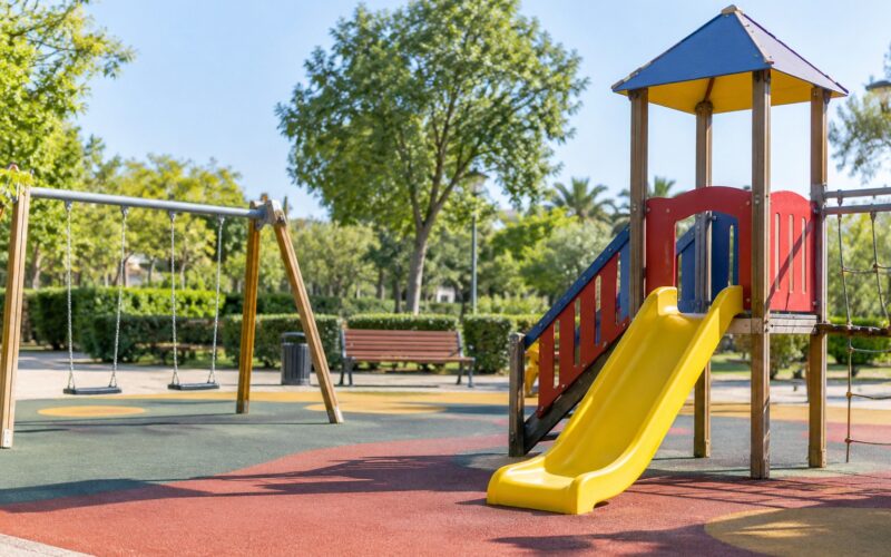 San Benedetto, controlli sulla sicurezza dei giochi nei parchi e nelle scuole: interessate 33 aree