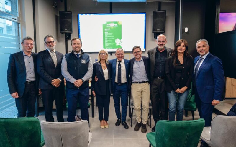 Sala gremita e relatori nazionali per la &ldquo;Conferenza sul ripensamento urbano a seguito del cambiamento climatico&rdquo;