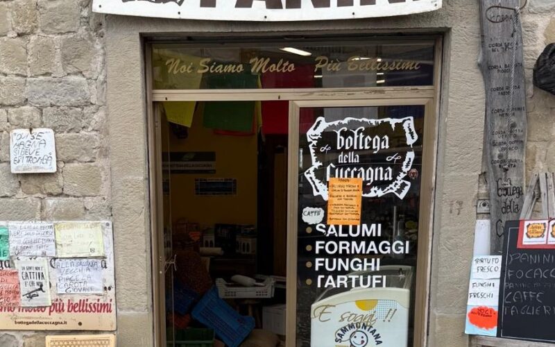 Montemonaco, ostacoli al commercio locale: negata l’occupazione del suolo pubblico a La Bottega della Cuccagna. Il gestore: “Così si spengono le aree interne”
